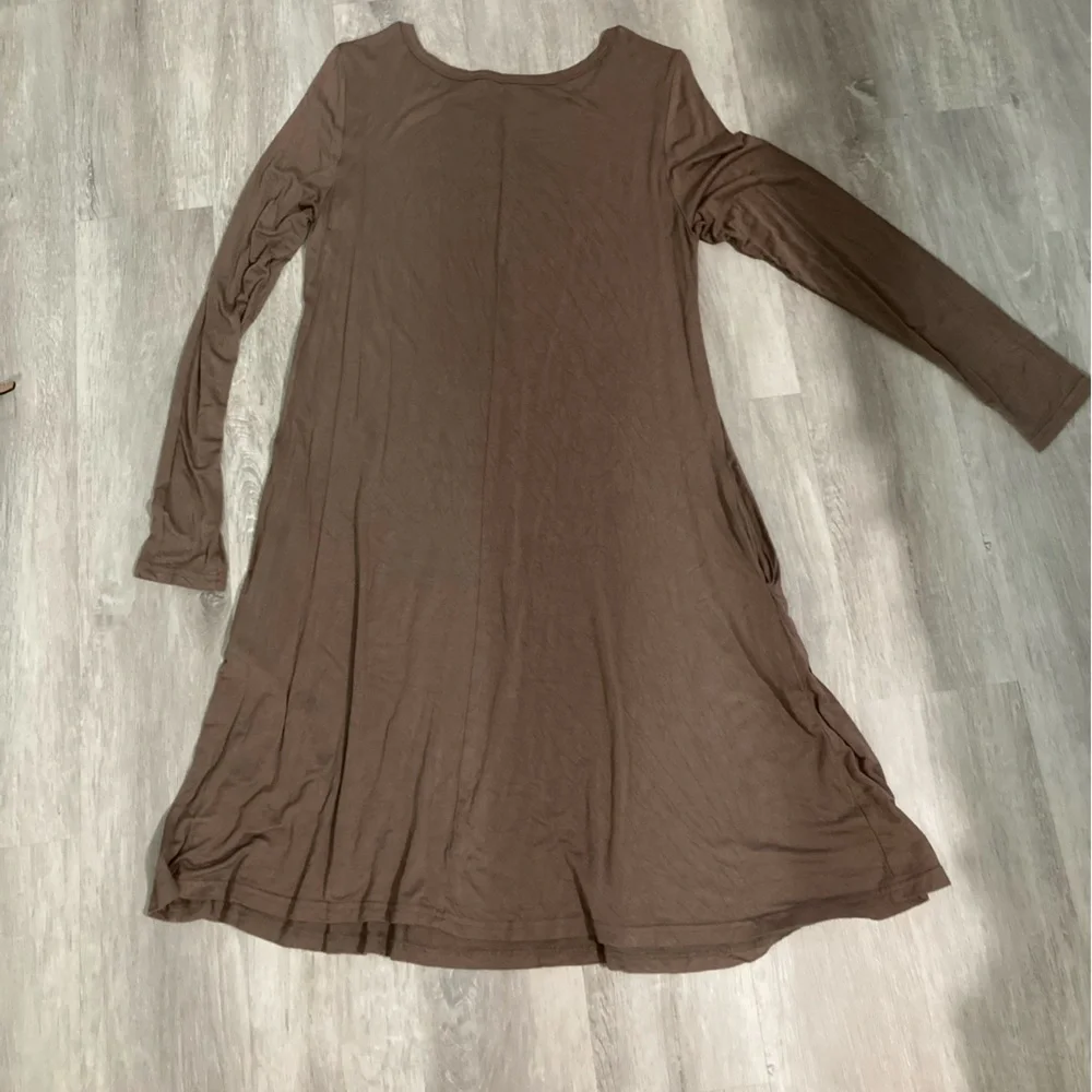 Himone Tan Long Sleeve Solid Dress with Pockets Large - Picture 11 of 13